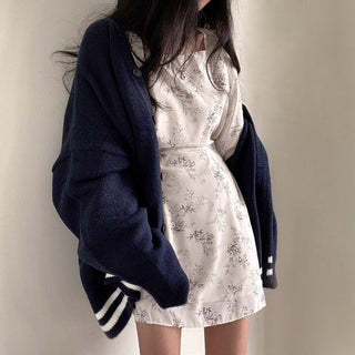 Oversized long -sleeved knitted cardigan