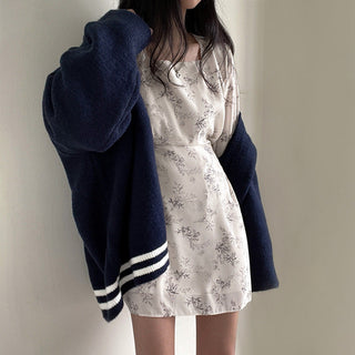 Oversized long -sleeved knitted cardigan