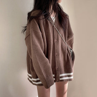 Oversized long -sleeved knitted cardigan