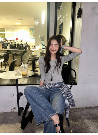 White wide-leg jeans