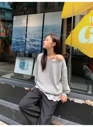 Pleated bootcut pants