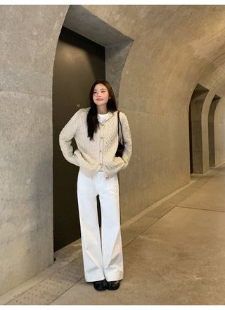 White straight jeans
