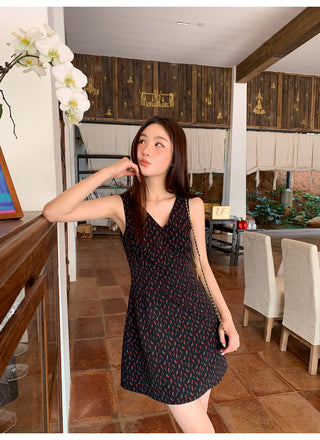 V-neck slim vest dress