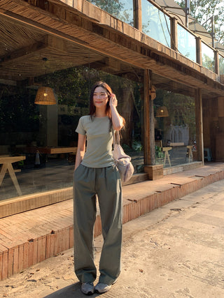 Wide leg trousers