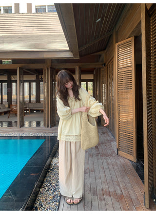 Wide leg trousers