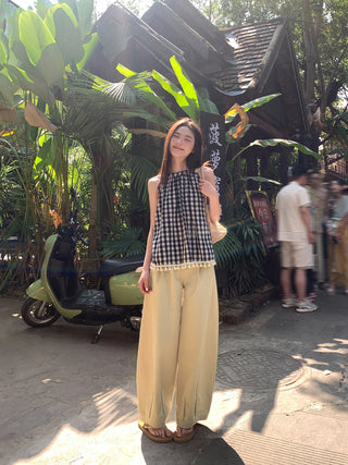 Pleated lantern pants