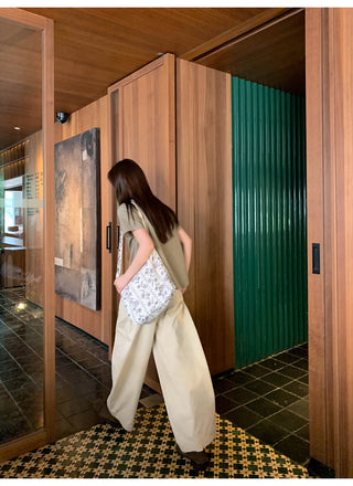 Pleated lantern pants