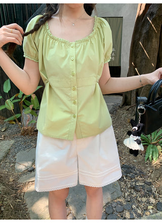 Lace pleated shorts