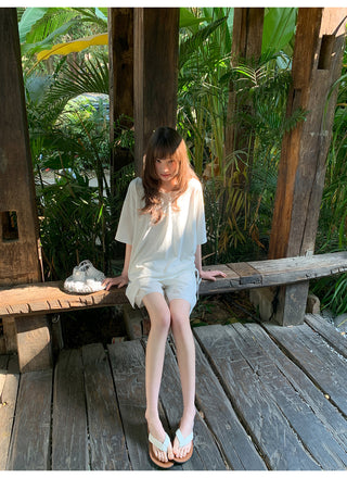 Lace pleated shorts
