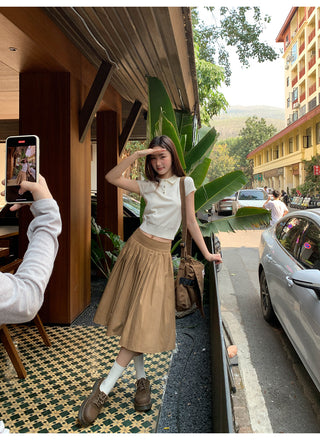 Pleated A-line skirt