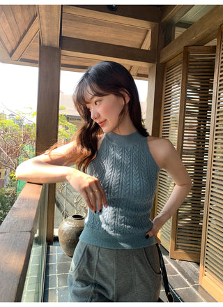 Twisted halter knit vest