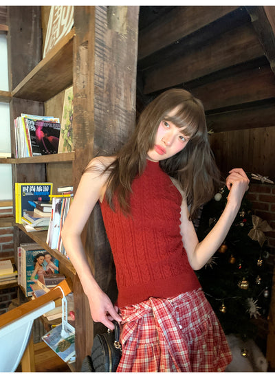 Twisted halter knit vest