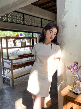 Letter shoulder tee