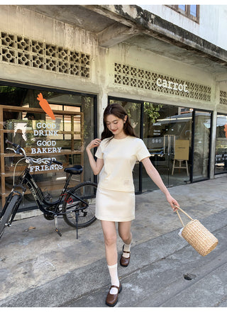 Letter shoulder tee