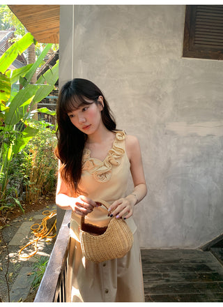Floral V-neck knit vest
