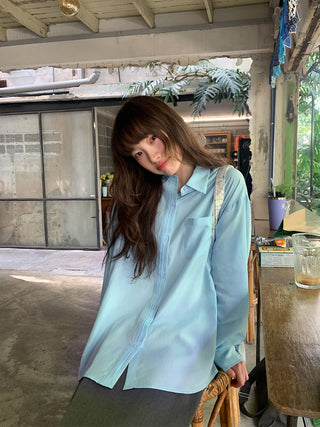 Minimal long sleeve shirt