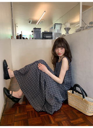 V-back plaid dress