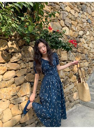 Puff V-neck dress