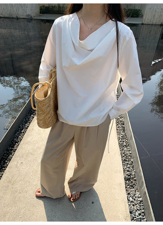 Pleated wide-leg pants