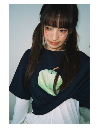 apple print tee
