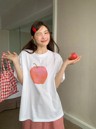apple print tee