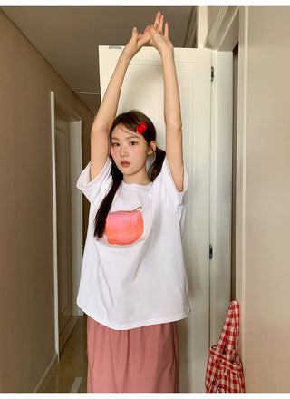 apple print tee