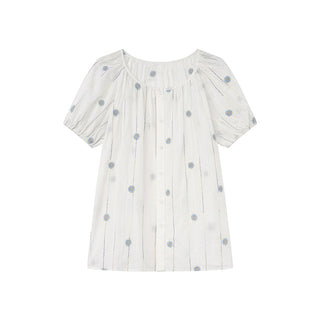 embroidered round neck