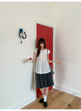 polka dot collar