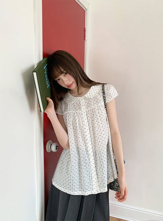 polka dot collar