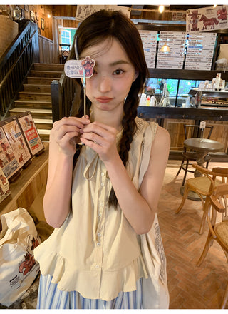 sleeveless casual shirt