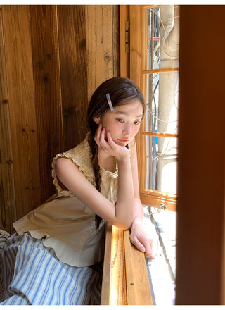 sleeveless casual shirt