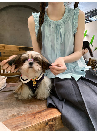 sleeveless casual shirt