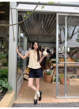 sleeveless casual shirt
