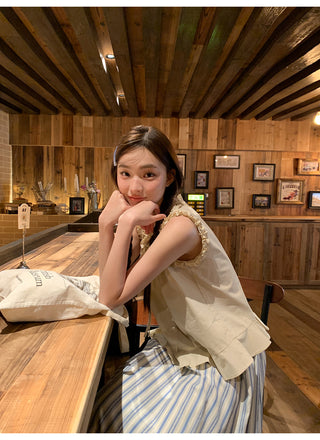sleeveless casual shirt
