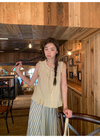 sleeveless casual shirt