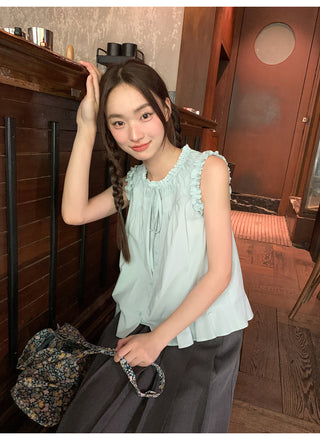 sleeveless casual shirt
