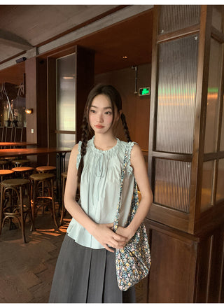 sleeveless casual shirt