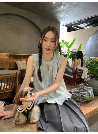 sleeveless casual shirt
