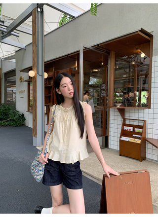 sleeveless casual shirt