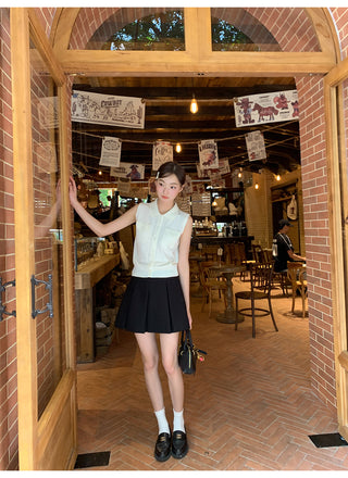 pocket sleeveless top