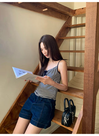 dark denim shorts 01