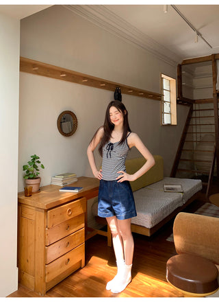 dark denim shorts 01