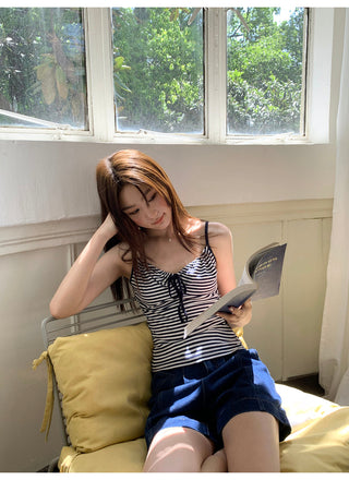 dark denim shorts 01