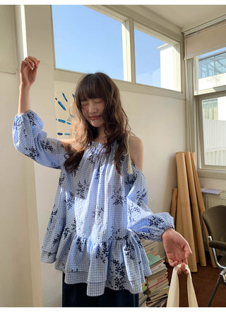 off-shoulder ruffle