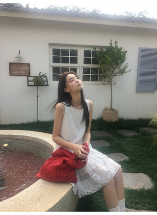 round lace dress