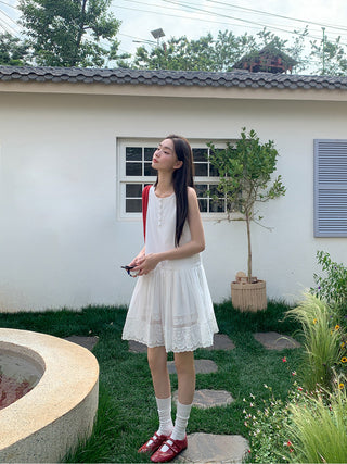 round lace dress