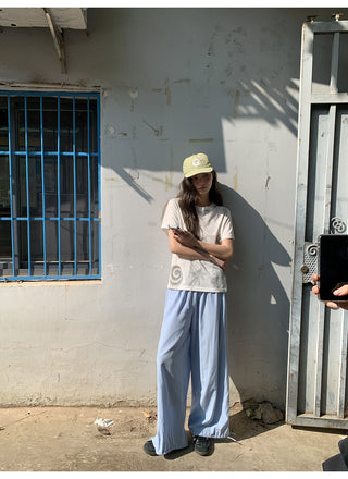 loose drooping pants