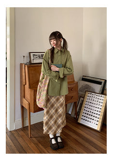 embroidered lapel shirt