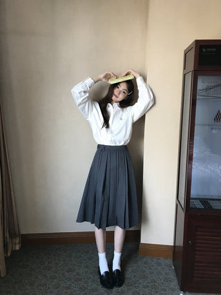 embroidered lapel shirt