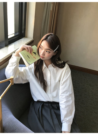 embroidered lapel shirt